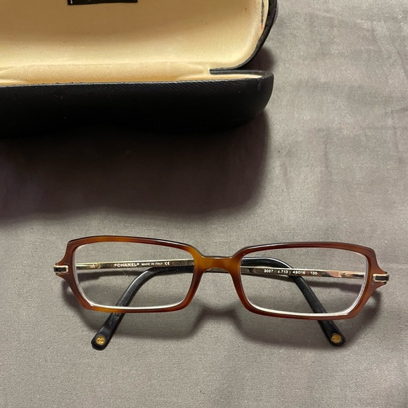 CHANEL Tortoise Chain Link Style Glasses - Picture 2 of 5